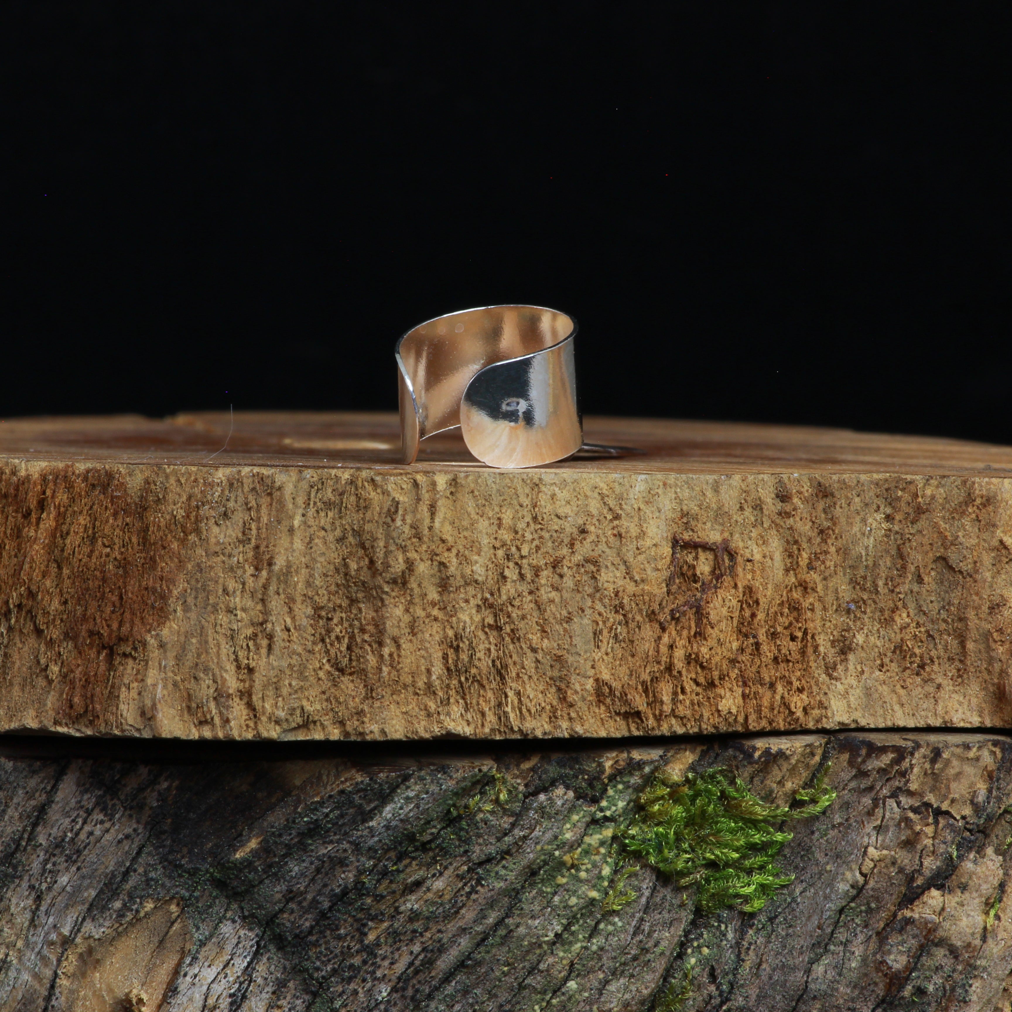 Earcuff bidú liso con pluma
