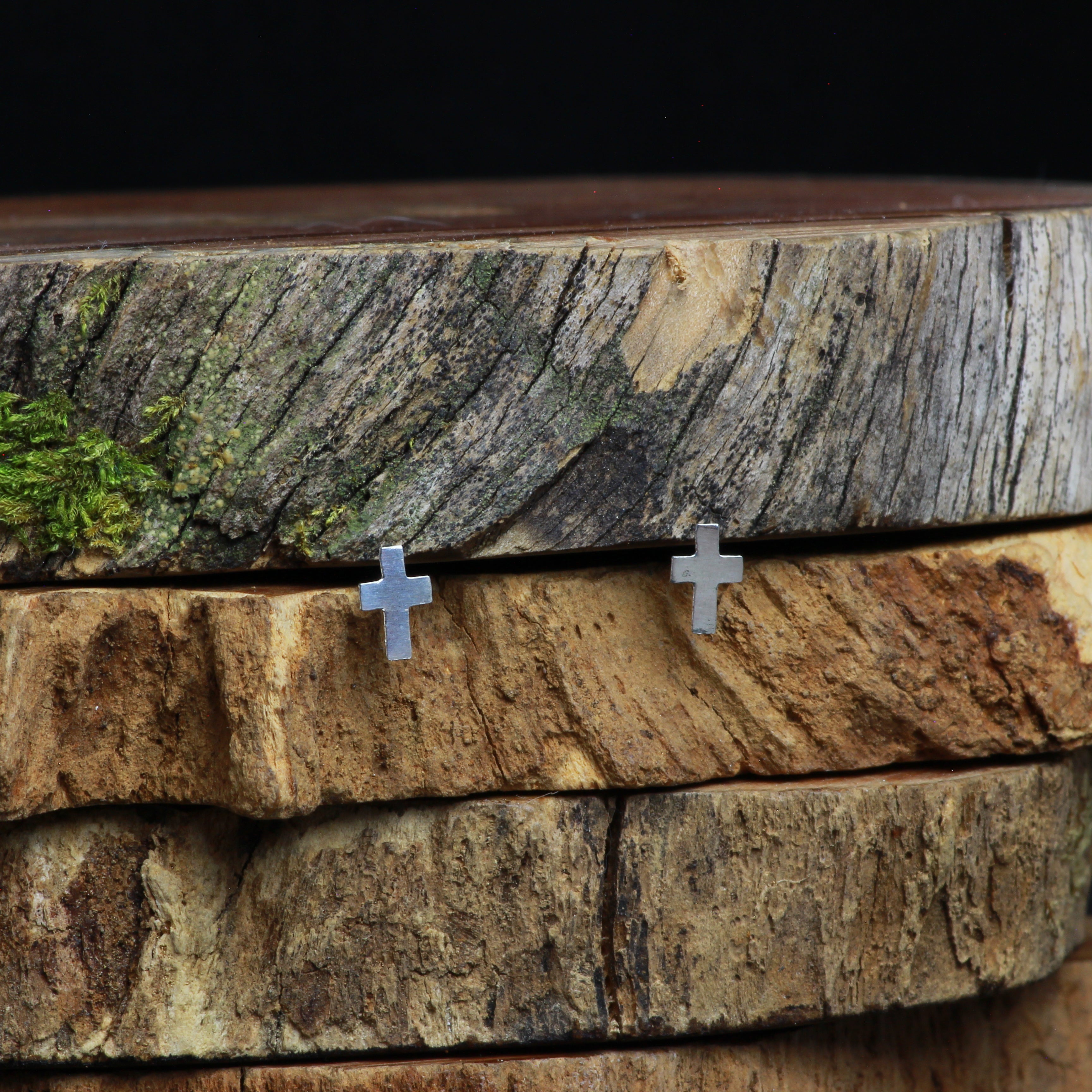 Aro colgante mini cruces